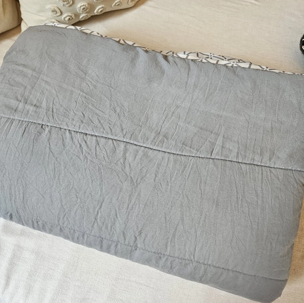 Twin Extra Long Dorm Size Reversible Comforter